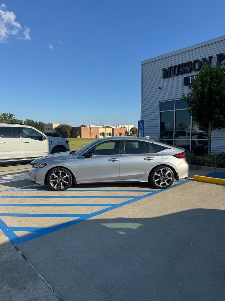 Used 2025 Honda Civic Sport Touring image 3