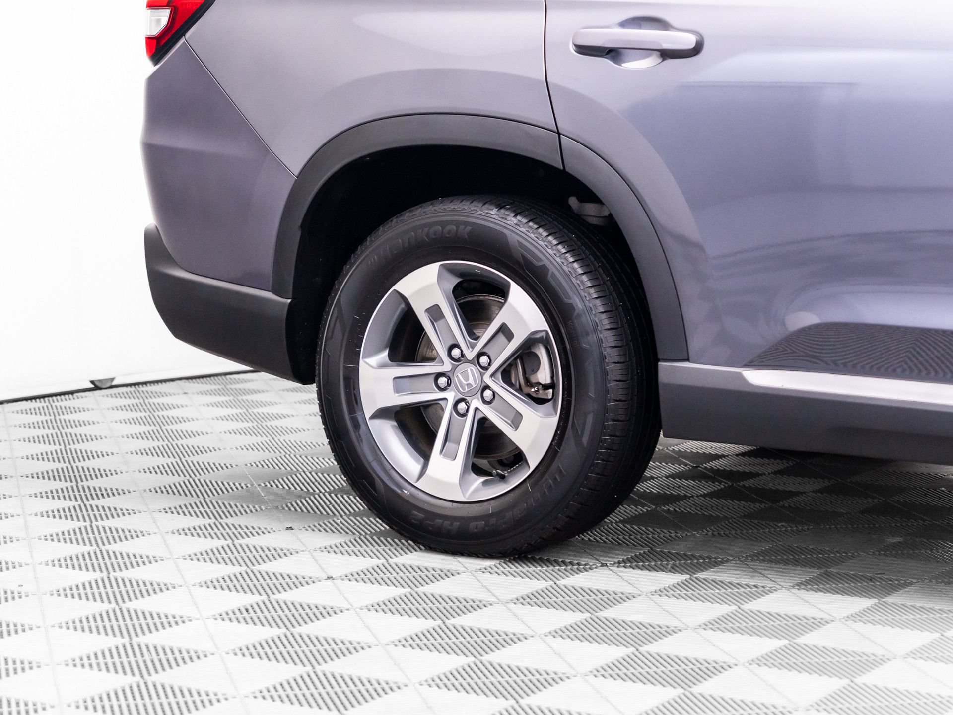 Used 2024 Honda Pilot EX-L image 30