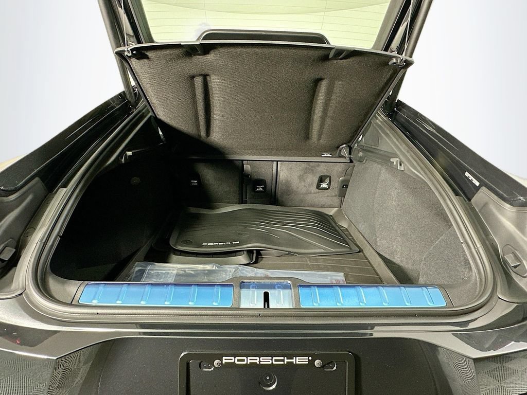 New 2026 Porsche Panamera RWD image 28