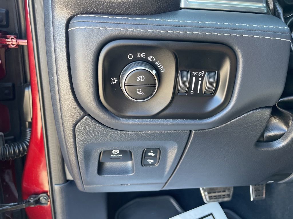Used 2023 RAM 1500 Limited AWD/4WD image 19