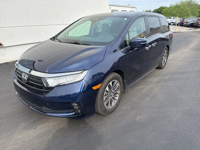 Certified 2024 Honda Odyssey EX-L image 3