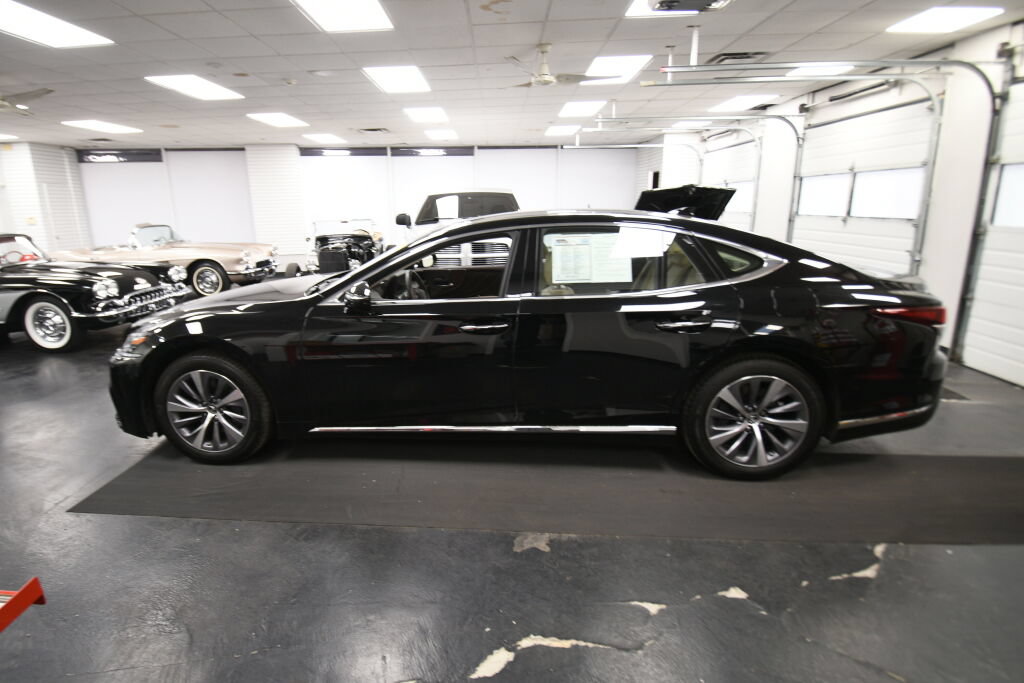 Used 2019 Lexus LS 500 AWD w/ Accessory Package (Z2) image 4