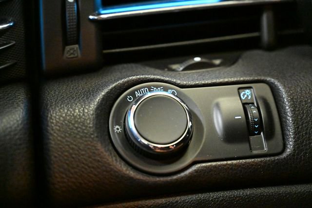 Used 2016 Chevrolet Malibu LT image 34