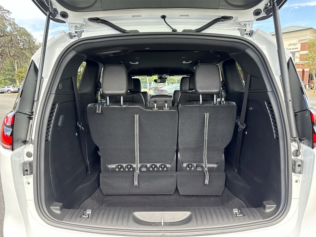 New 2026 Chrysler Pacifica Select image 30