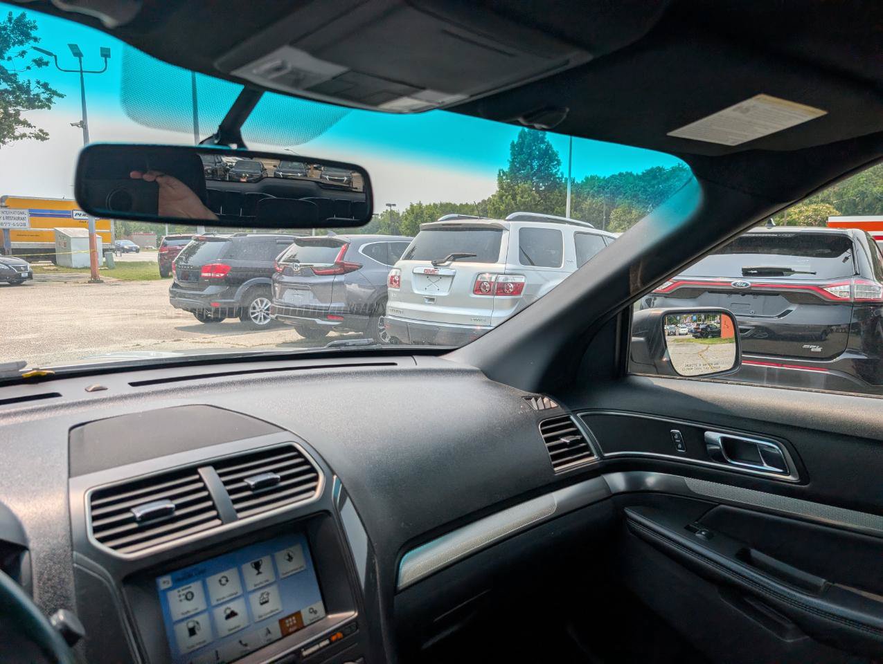 Used 2019 Ford Explorer XLT w/ Equipment Group 202A FWD image 31
