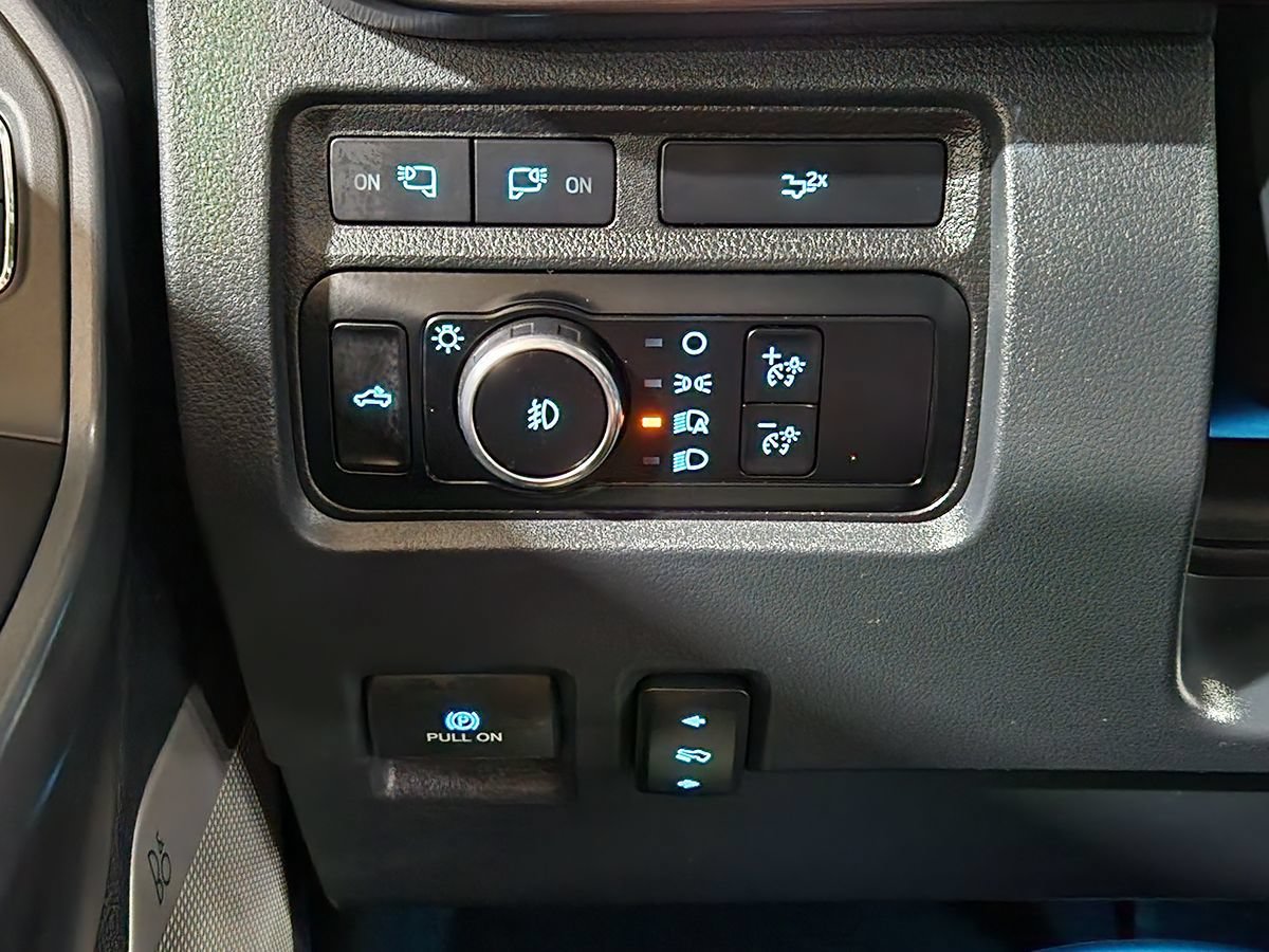 Used 2023 Ford F250 Lariat w/ Lariat Ultimate Package AWD/4WD image 44