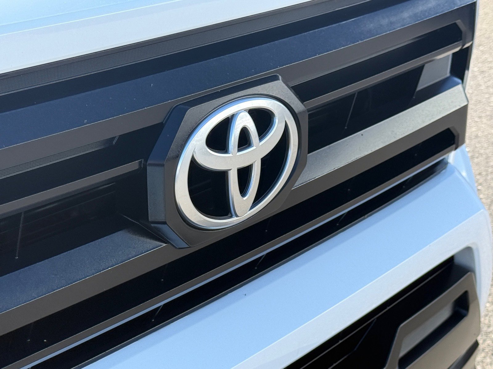 Used 2024 Toyota Tacoma SR RWD image 29