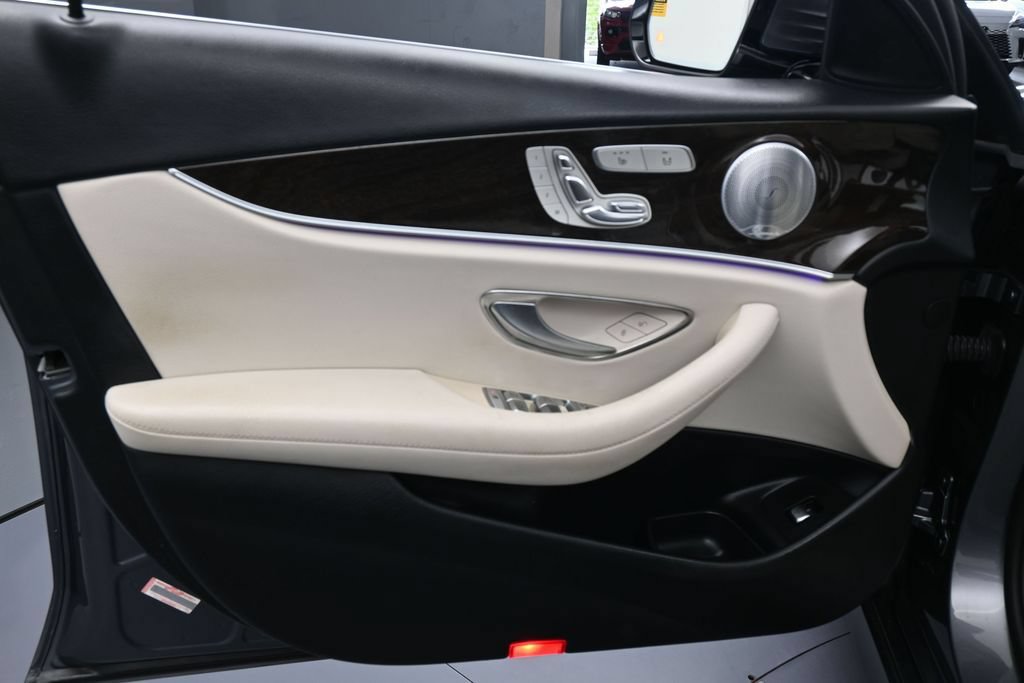 Used 2019 Mercedes-Benz E 300 image 12