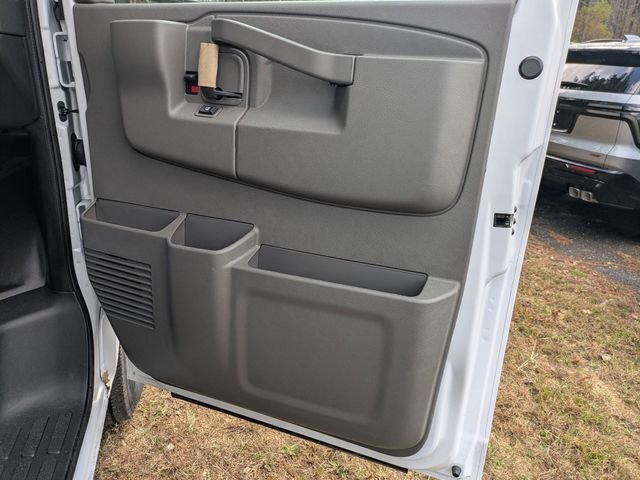 New 2025 Chevrolet Express 3500 w/ Power Convenience Package image 20