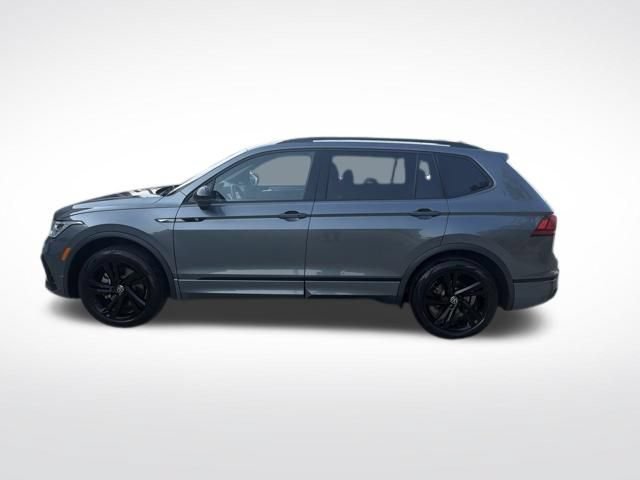 Used 2023 Volkswagen Tiguan SE R-Line FWD image 6