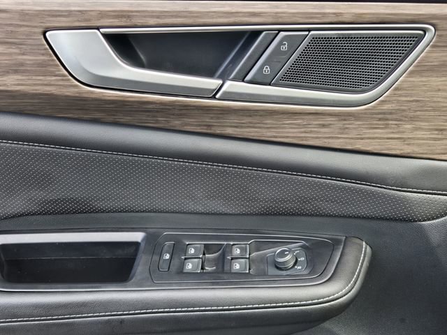 Certified 2025 Volkswagen Atlas SEL AWD/4WD image 32