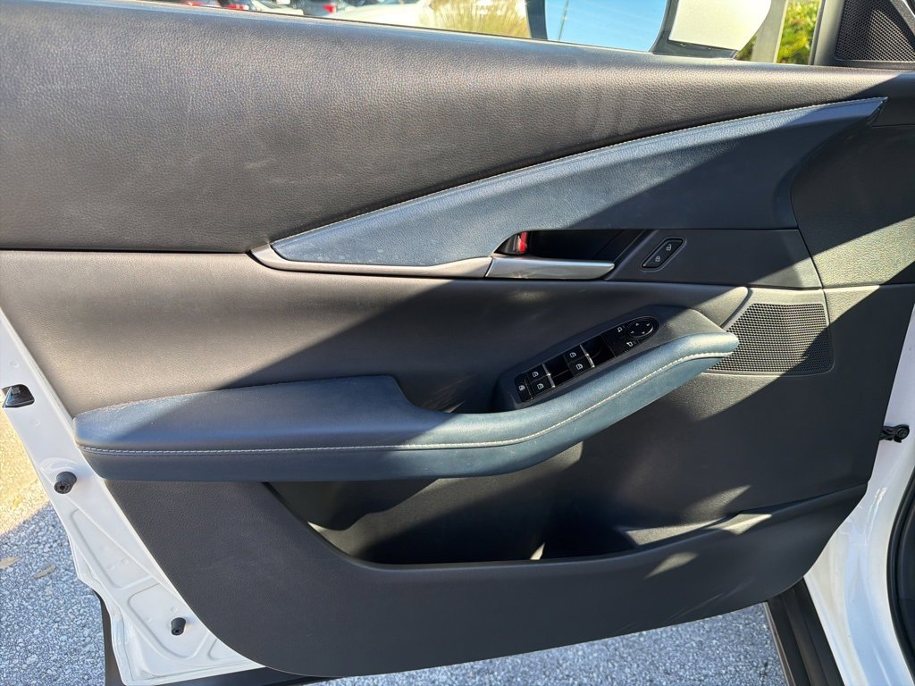 Used 2020 MAZDA CX-30 FWD w/ Select Package image 16