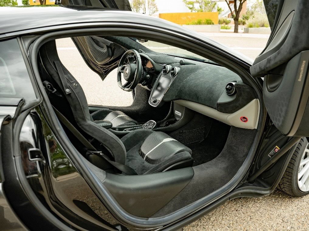 Used 2017 McLaren 570S RWD image 38