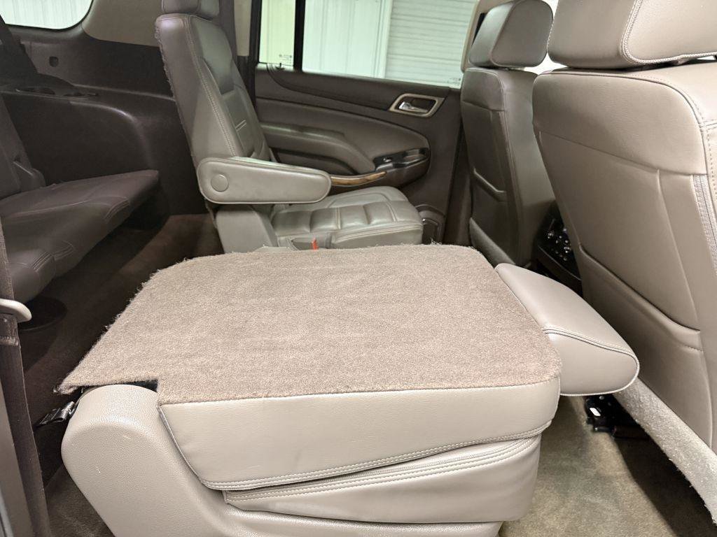 Used 2019 GMC Yukon XL Denali w/ Denali Ultimate Package AWD/4WD image 39