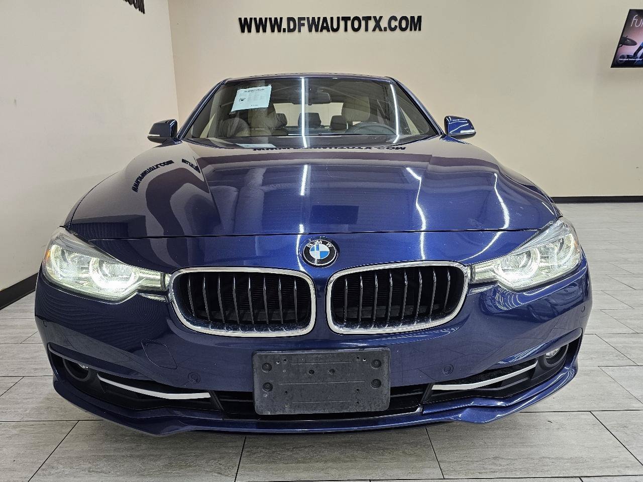 Used 2017 BMW 330i xDrive Sedan AWD/4WD image 2