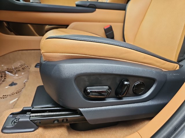 Used 2024 Lexus RZ 300e Premium w/ Accessory Package (Z1) FWD image 32