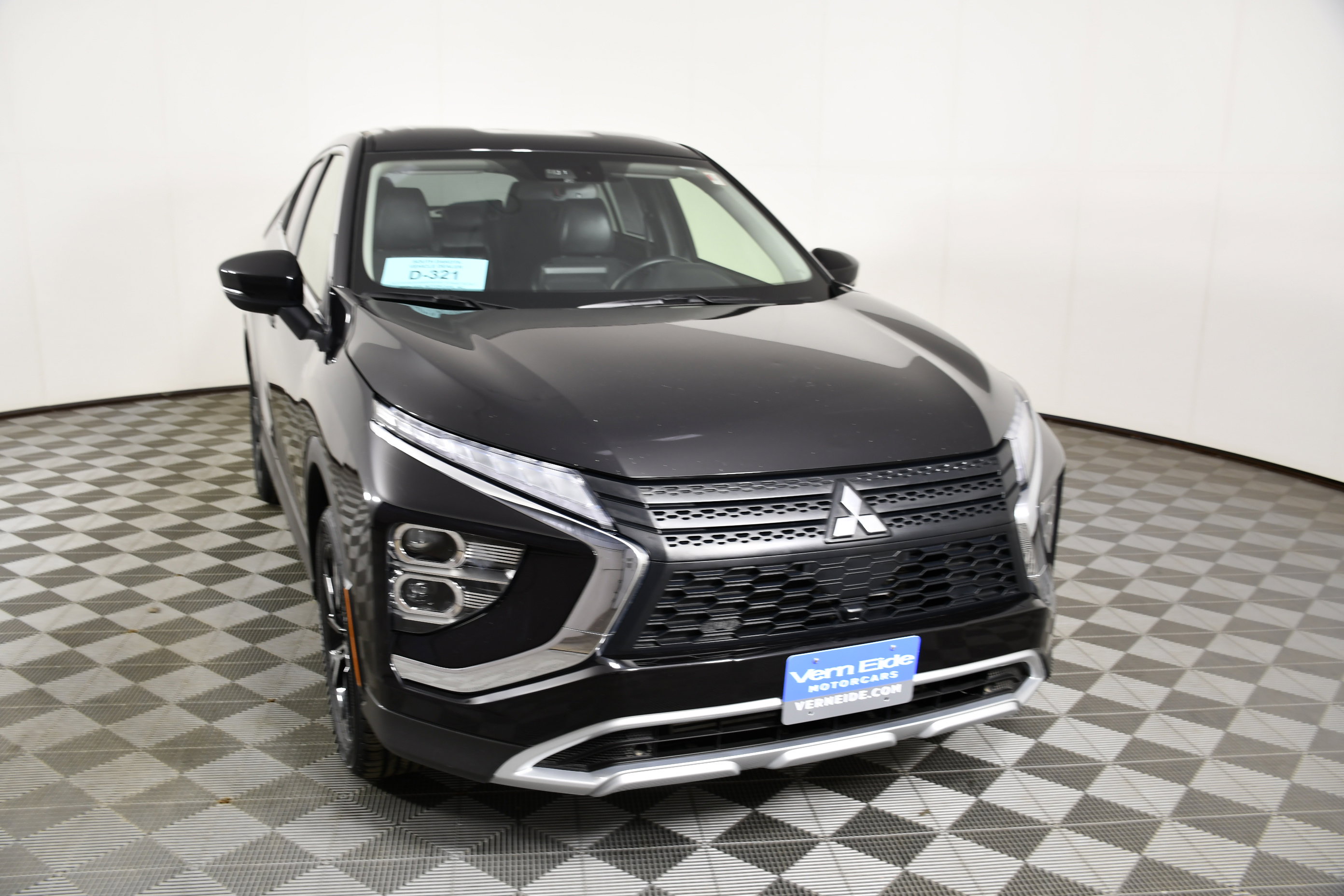 Used 2024 Mitsubishi Eclipse Cross SE AWD/4WD image 3