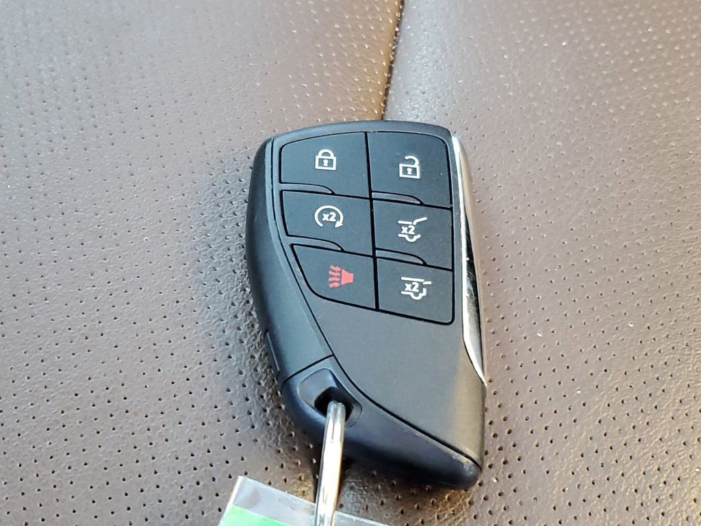 Used 2023 Chevrolet Suburban High Country image 40