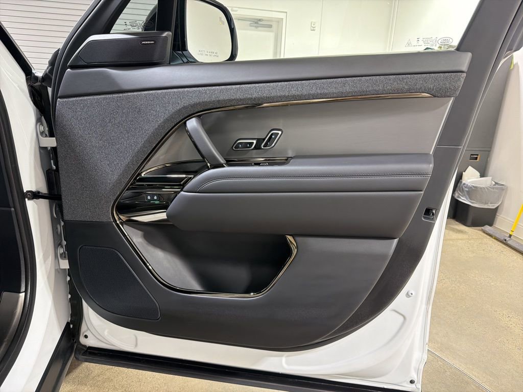 Used 2024 Land Rover Range Rover Sport SE AWD/4WD image 22