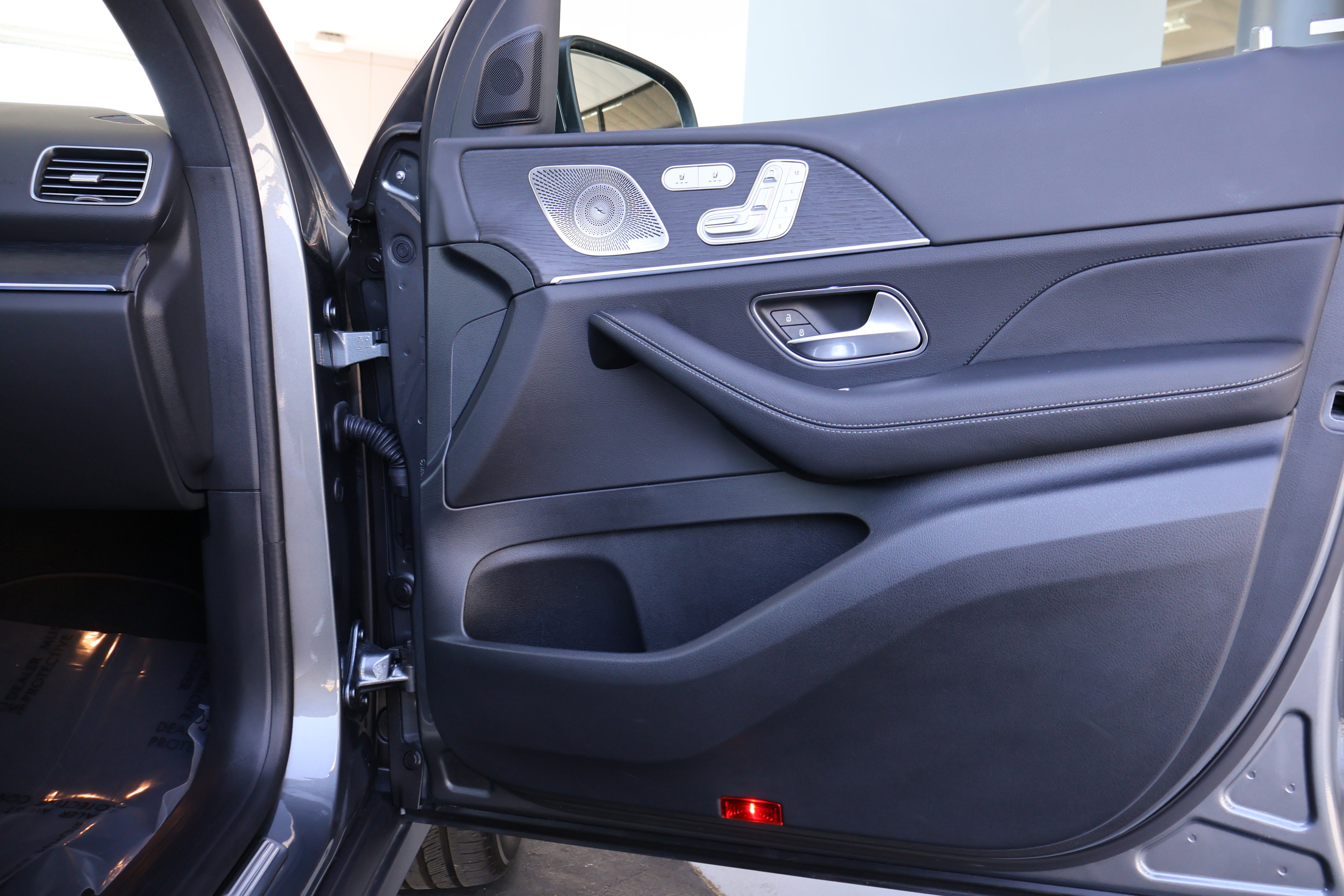 Certified 2025 Mercedes-Benz GLE 450e 4MATIC image 27