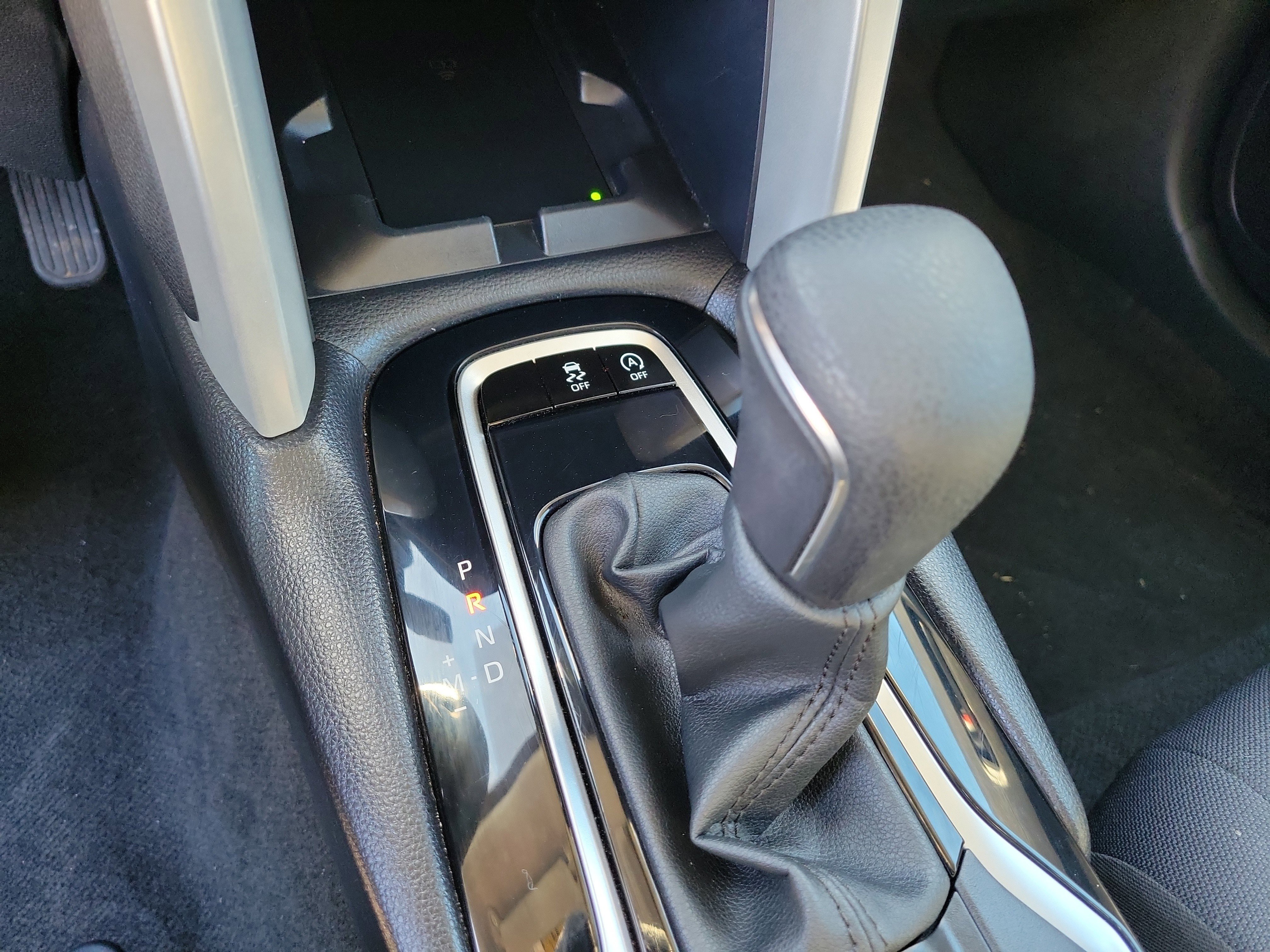 Used 2024 Toyota Corolla Cross LE image 29