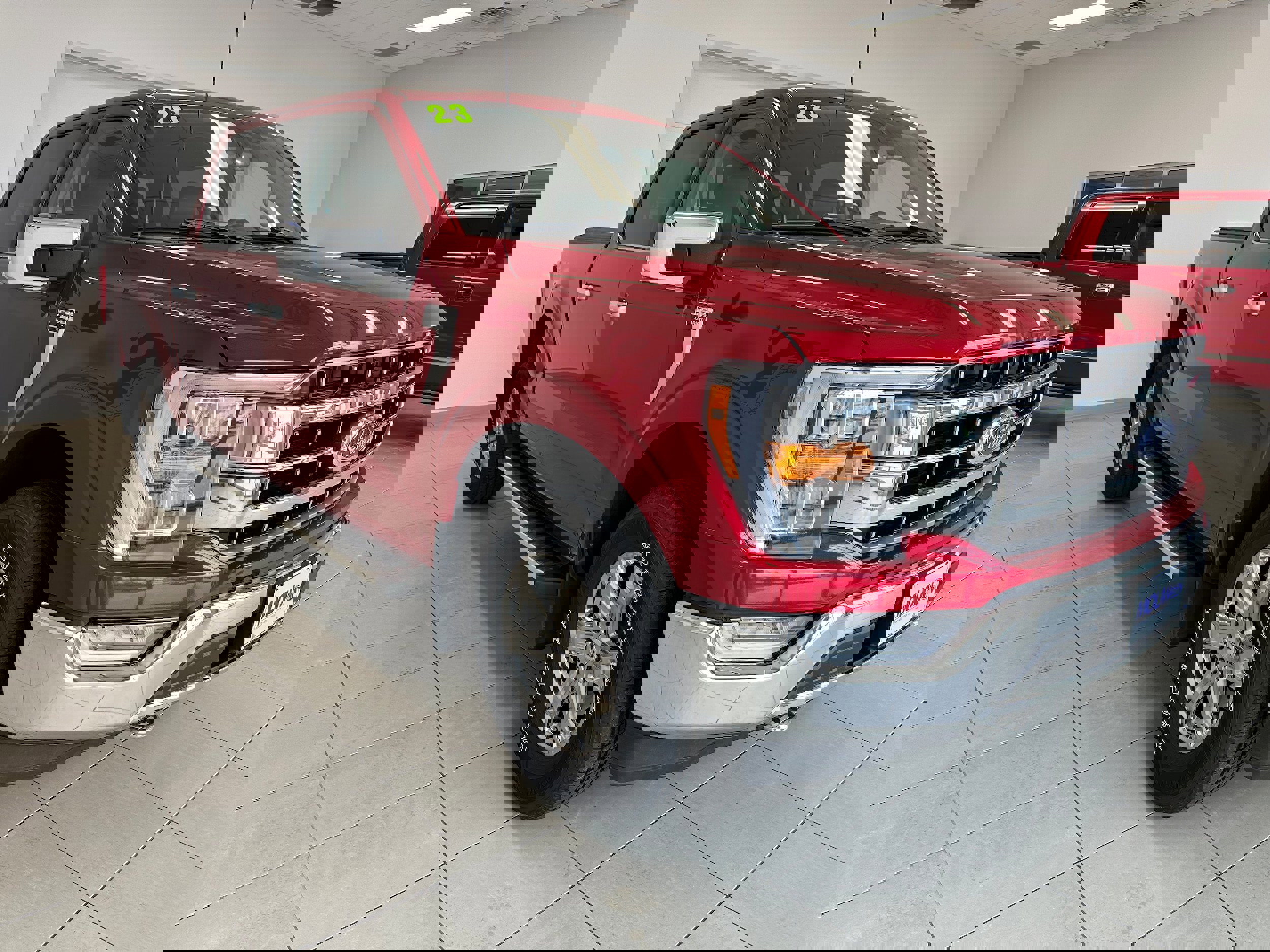 Used 2023 Ford F150 Lariat image 4