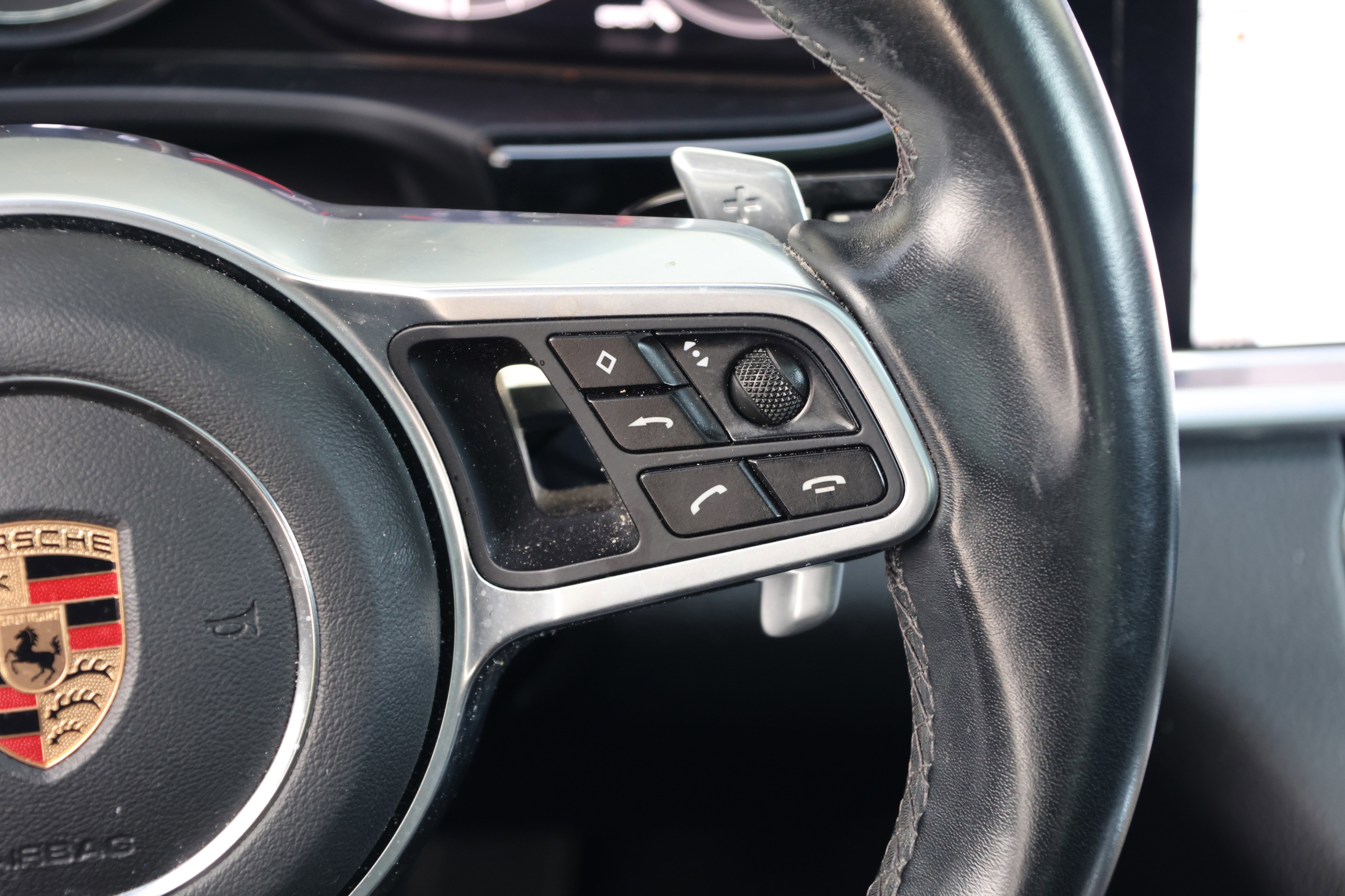 Used 2017 Porsche Panamera 4S image 21