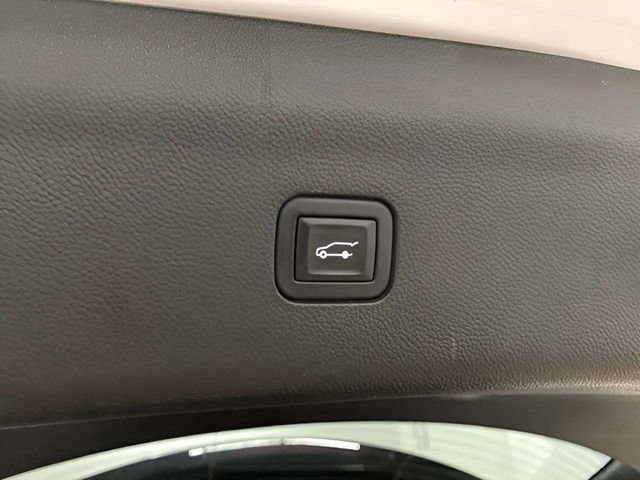 Used 2020 Buick Enclave Essence FWD image 9