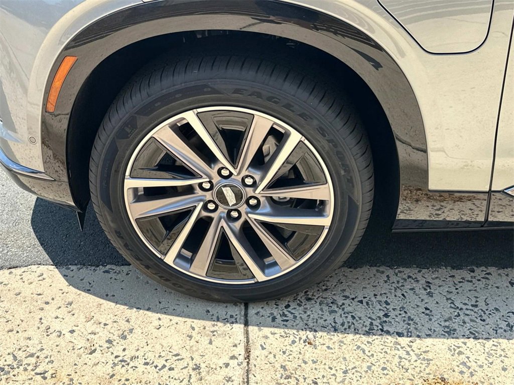 New 2026 Cadillac Vistiq Sport w/ LPO, Premium Carpet Package image 7