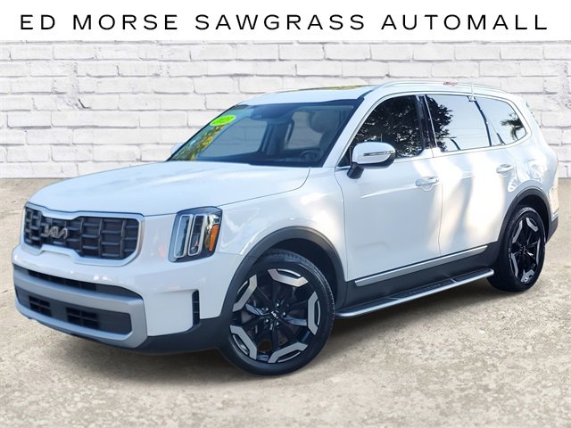 Used 2023 Kia Telluride S w/ S Sunroof Package