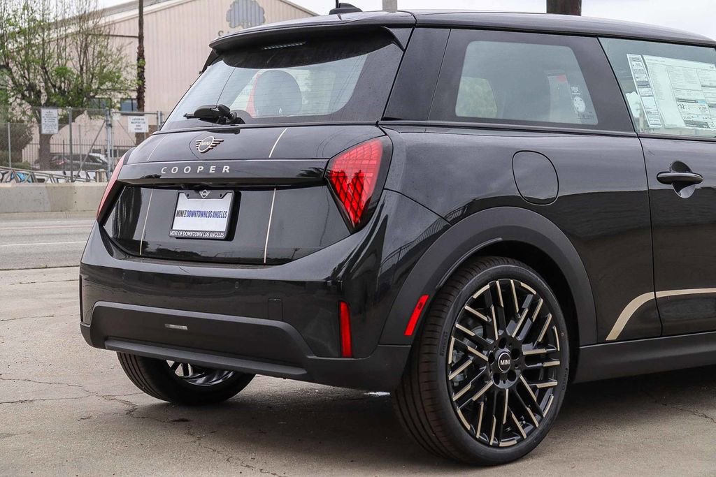 New 2026 MINI Cooper 2-Door Hardtop image 10