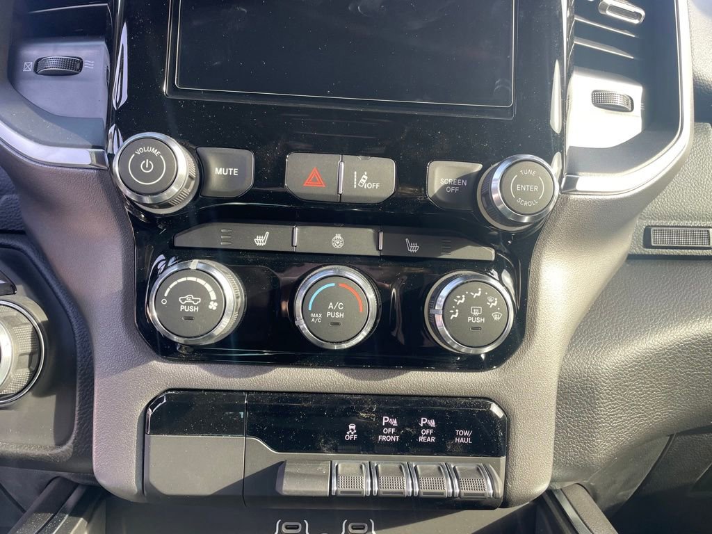 New 2026 RAM 1500 Big Horn w/ Night Edition image 16