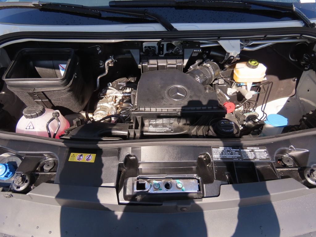 Used 2025 Mercedes-Benz Sprinter 2500 image 32