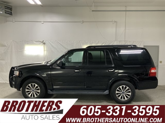 Used 2017 Ford Expedition XLT AWD/4WD image 1