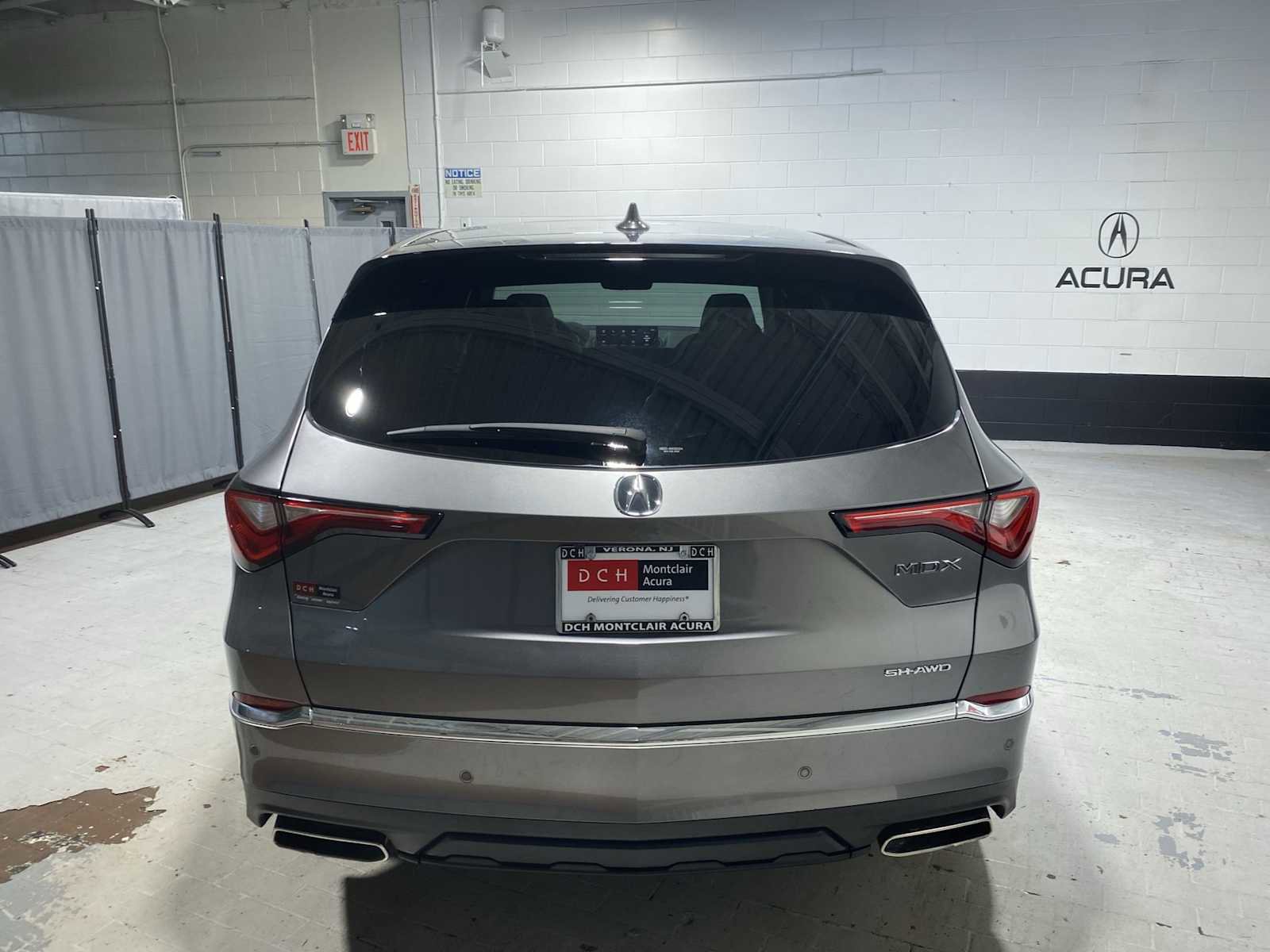 Used 2023 Acura MDX SH-AWD w/ Technology Package image 5