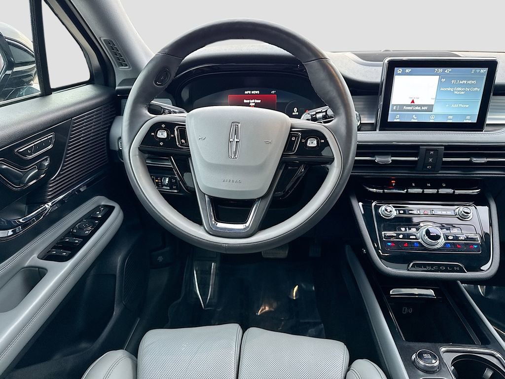 Used 2022 Lincoln Corsair Reserve w/ Equipment Group 201A image 19