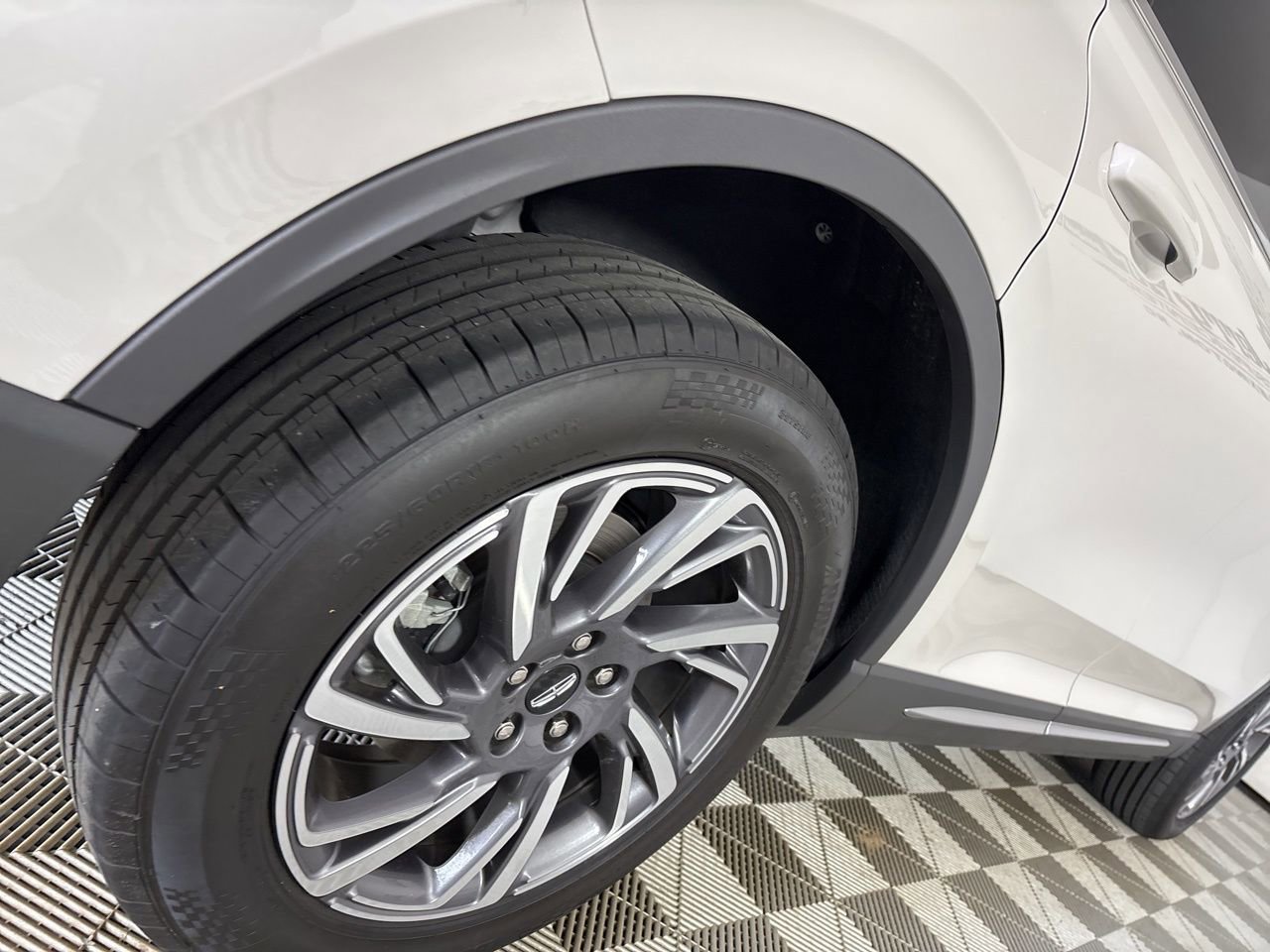 Used 2024 Lincoln Corsair FWD image 29