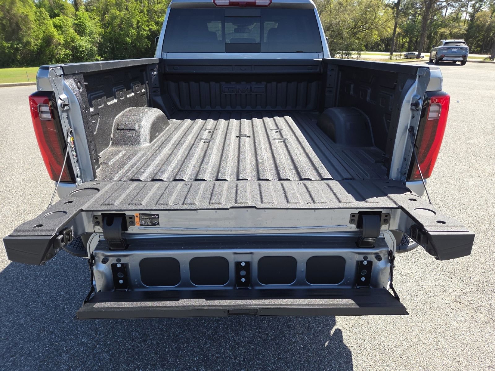 New 2026 GMC Sierra 2500 SLT image 23