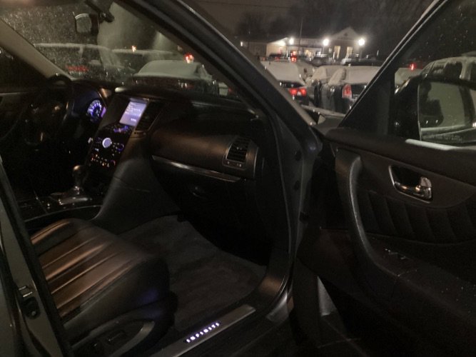 Used 2015 INFINITI QX70 AWD w/ Premium Package image 5