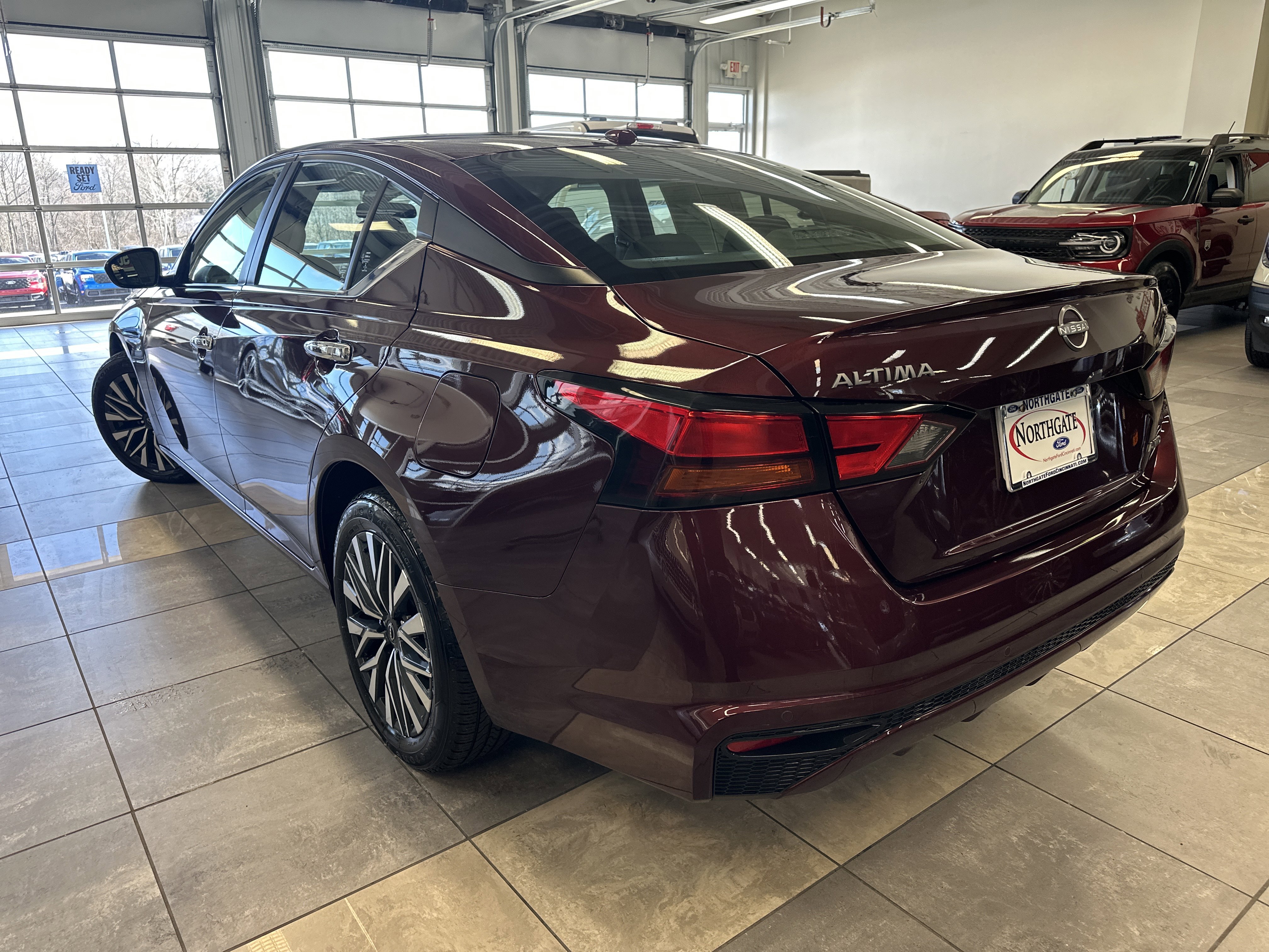 Used 2024 Nissan Altima 2.5 SV image 14