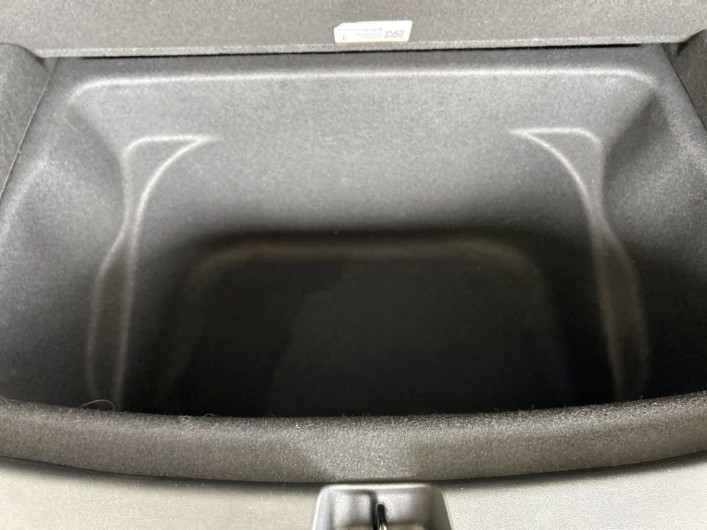 Used 2023 Tesla Model Y Long Range image 37
