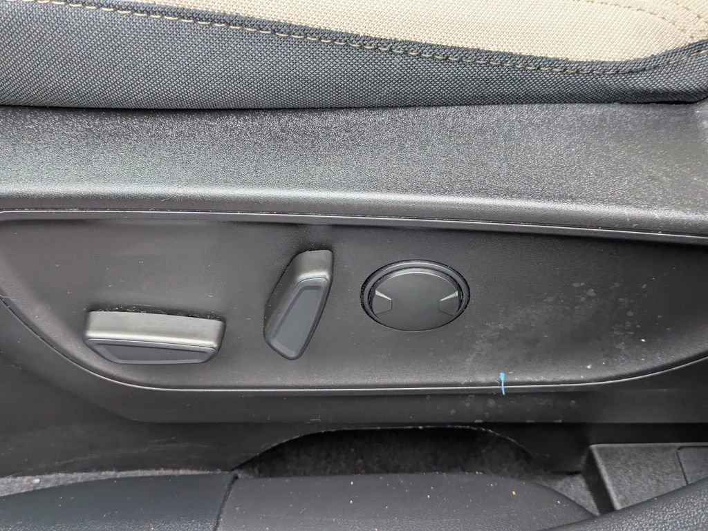 Used 2022 Ford Escape SE w/ Convenience Package image 20