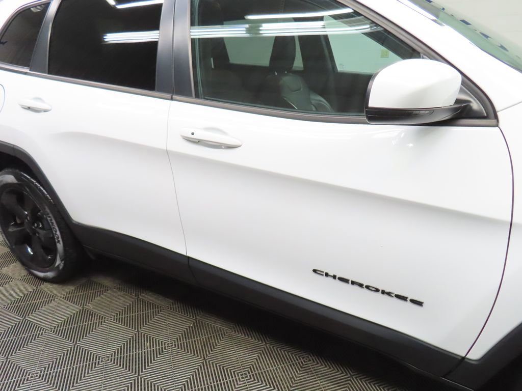 Used 2018 Jeep Cherokee Limited w/ High Altitude Package image 33