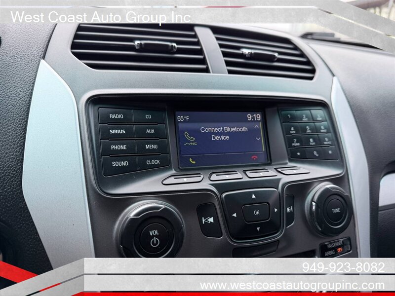 Used 2015 Ford Explorer XLT AWD/4WD image 22