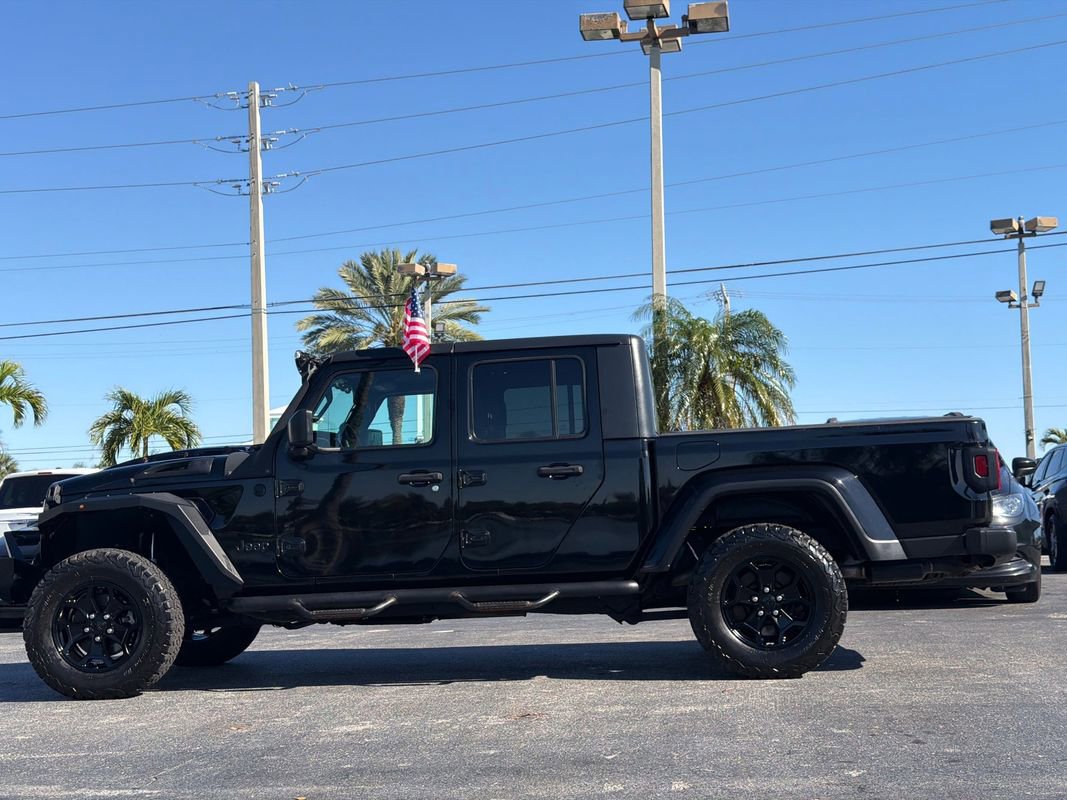 Used 2021 Jeep Gladiator Sport AWD/4WD image 2