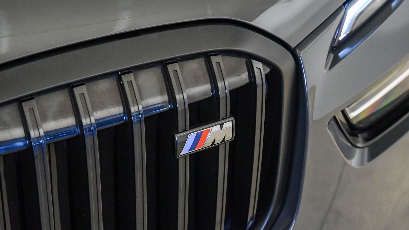 Used 2024 BMW X7 M60i w/ Climate Comfort Package AWD/4WD image 10