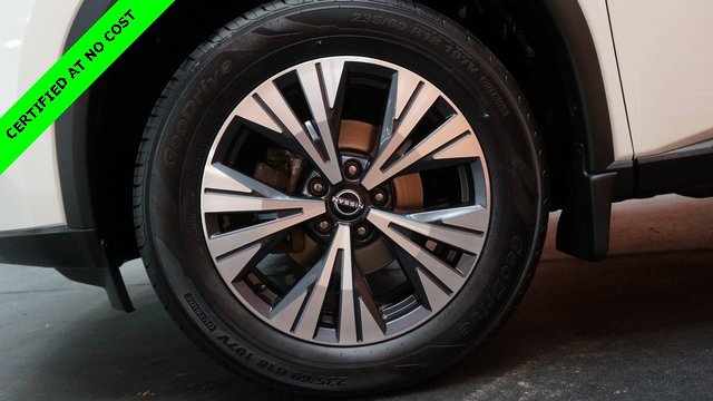 Used 2022 Nissan Rogue SV w/ SV Premium Package image 75