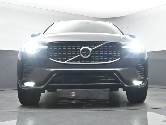 Used 2024 Volvo XC60 B5 Plus w/ Protection Package Premier AWD/4WD image 36