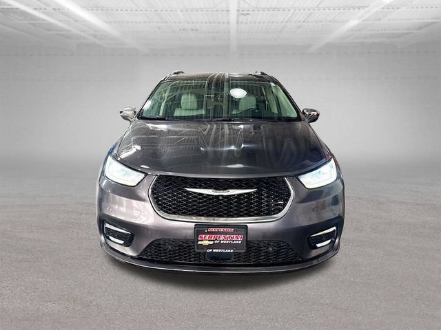 Used 2021 Chrysler Pacifica Limited w/ Premium & Safety Sphere Group AWD/4WD image 4