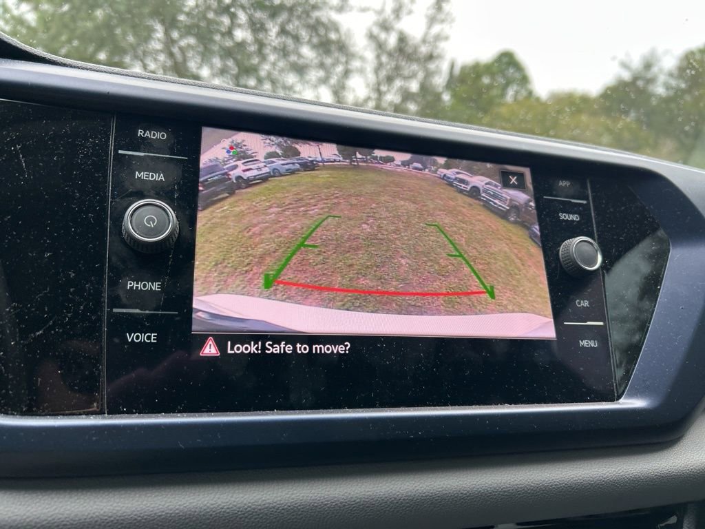 Used 2022 Volkswagen Taos SE image 35